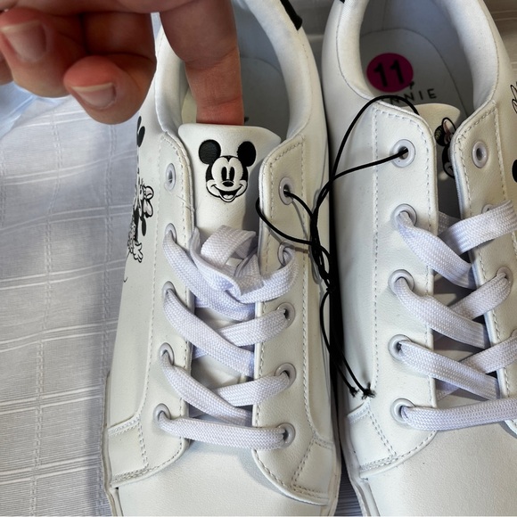 Disney Mickey and Minnie White Sneakers NWOT Women's Size 11 - Picture 10 of 14